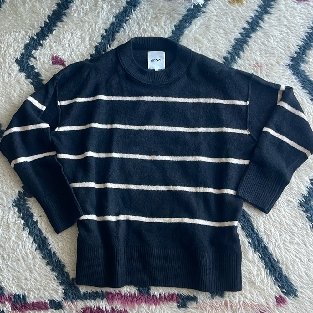 AERIE UNREAL SWEATER